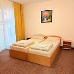 维拉吉米酒店 2*