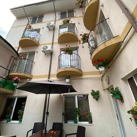 فندق مبيت وإفطار Gymy